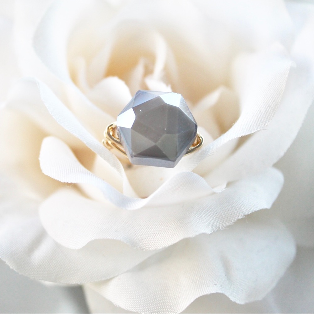 HANDMADE / Slate Gray Glass Hexagon Ring (J11)